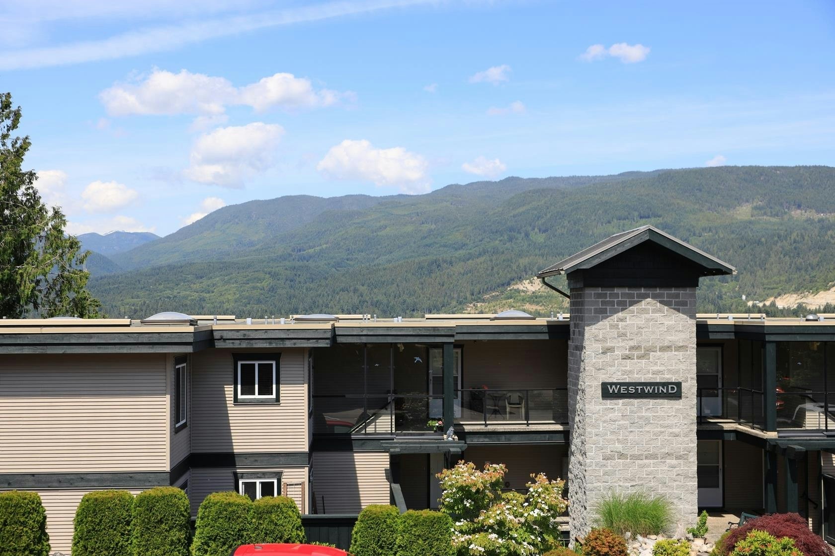W202-5780 Trail Avenue, Sechelt, BC, V7Z 0K5