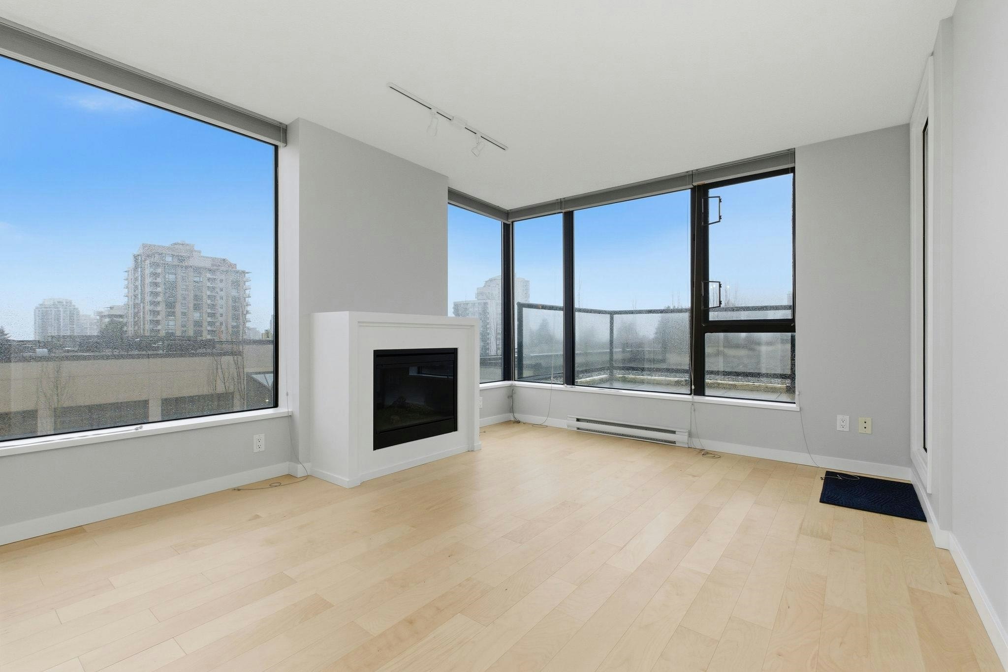 607-7063 Hall Avenue, Burnaby, BC, V5E 0A5 - 2