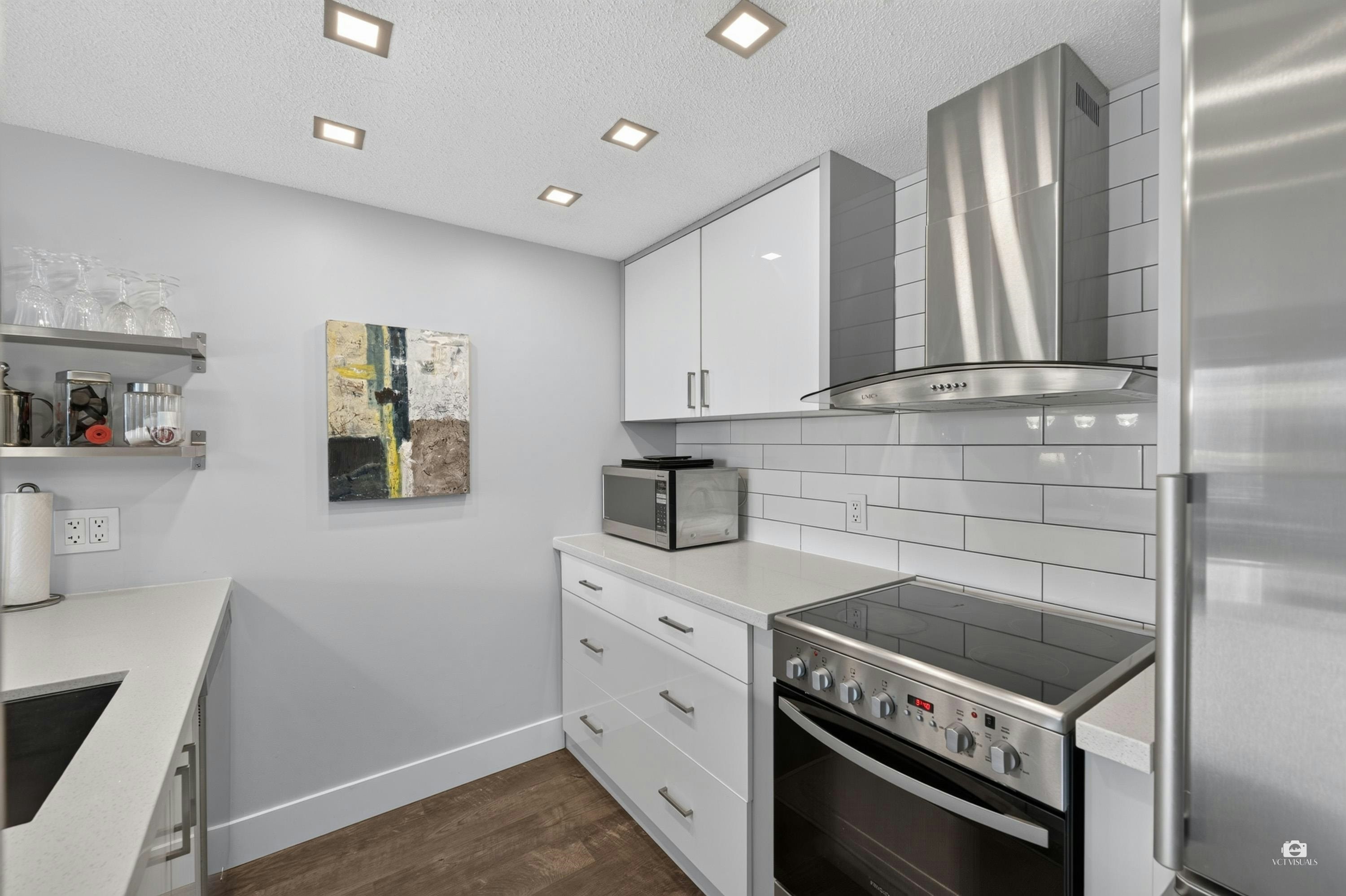 1106-1188 Howe Street - 4