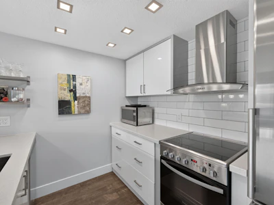 1106-1188 Howe Street - 4