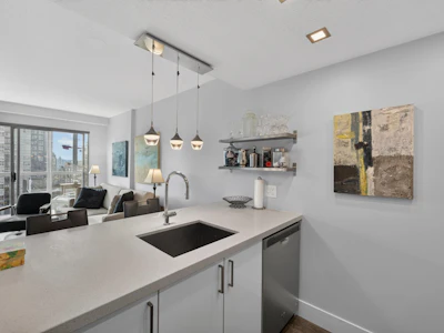 1106-1188 Howe Street - 3