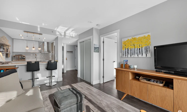 1106-1188 Howe Street