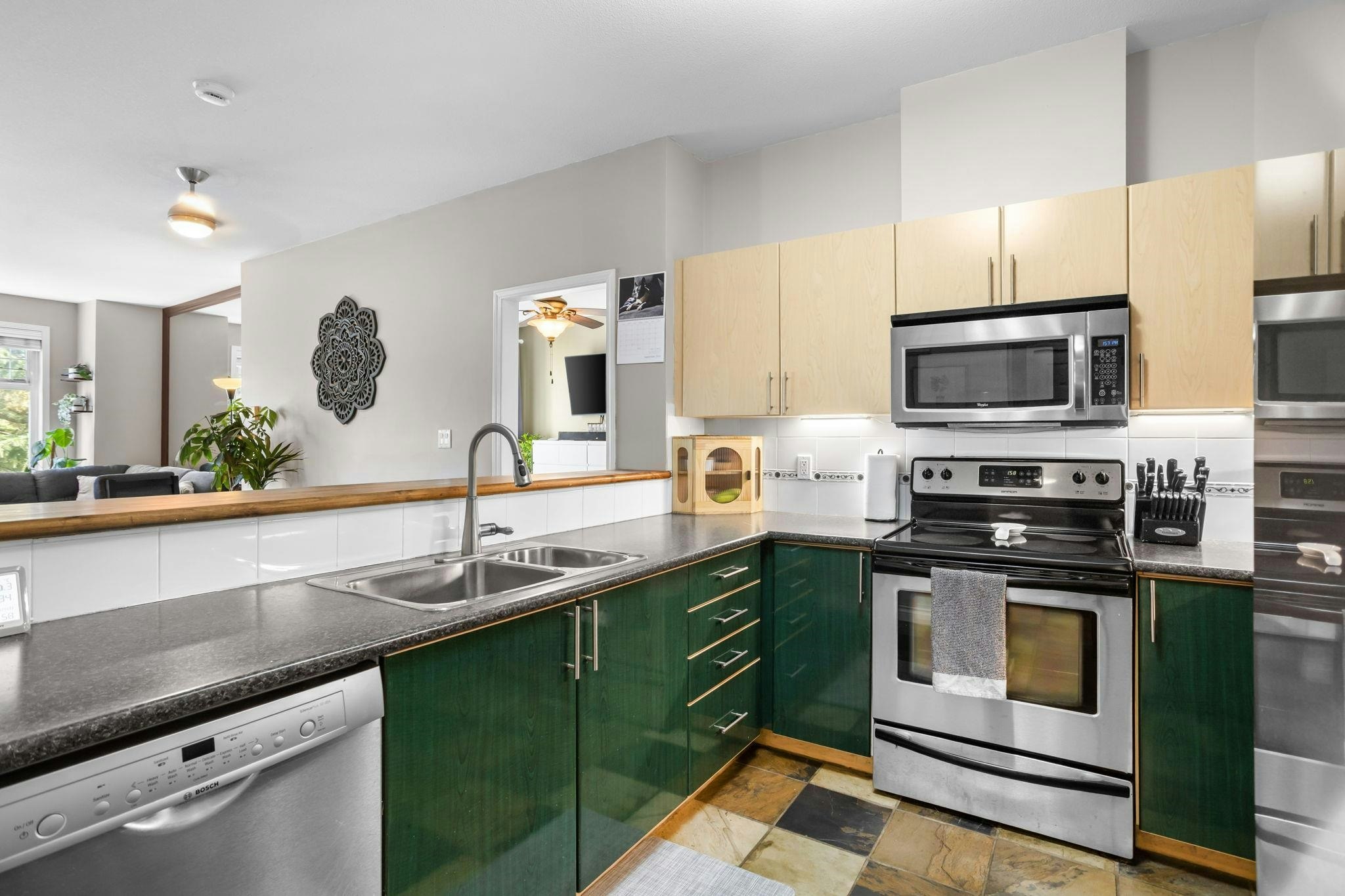 211-83 Star Crescent, New Westminster, BC, V3M 6X8 - 10