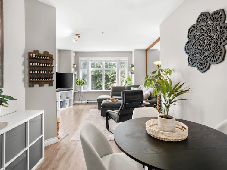 211-83 Star Crescent, New Westminster, BC, V3M 6X8 - 3