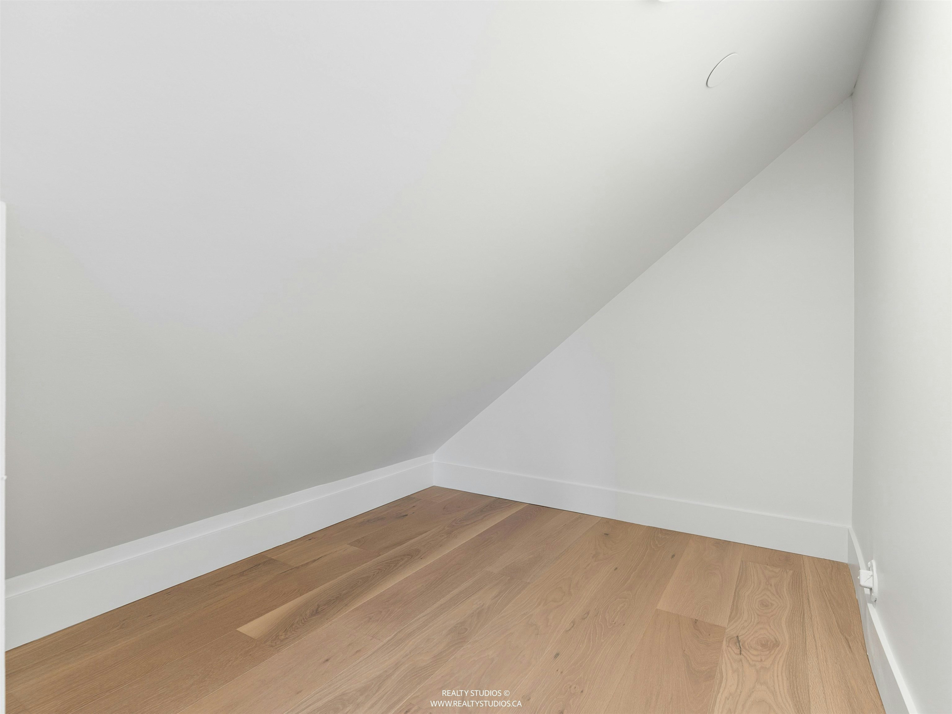 2-1986 E 8th Avenue, Vancouver, BC, V5N 1V1 - 25
