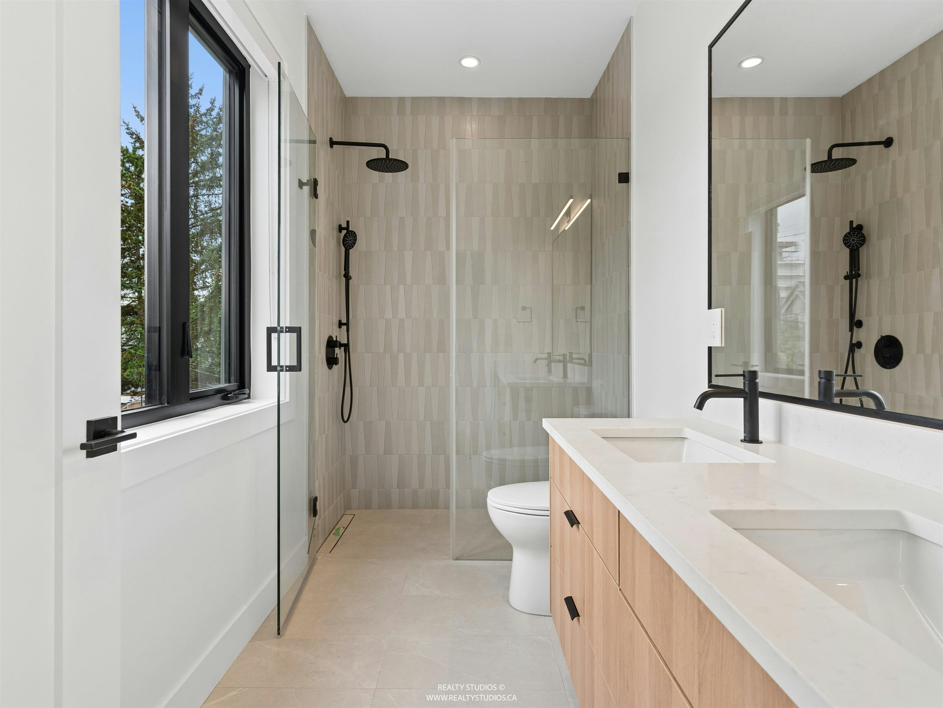2-1986 E 8th Avenue, Vancouver, BC, V5N 1V1 - 18