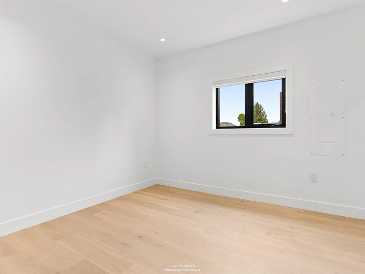 1-1986 E 8th Avenue, Vancouver, BC, V5N 1V1 - 11