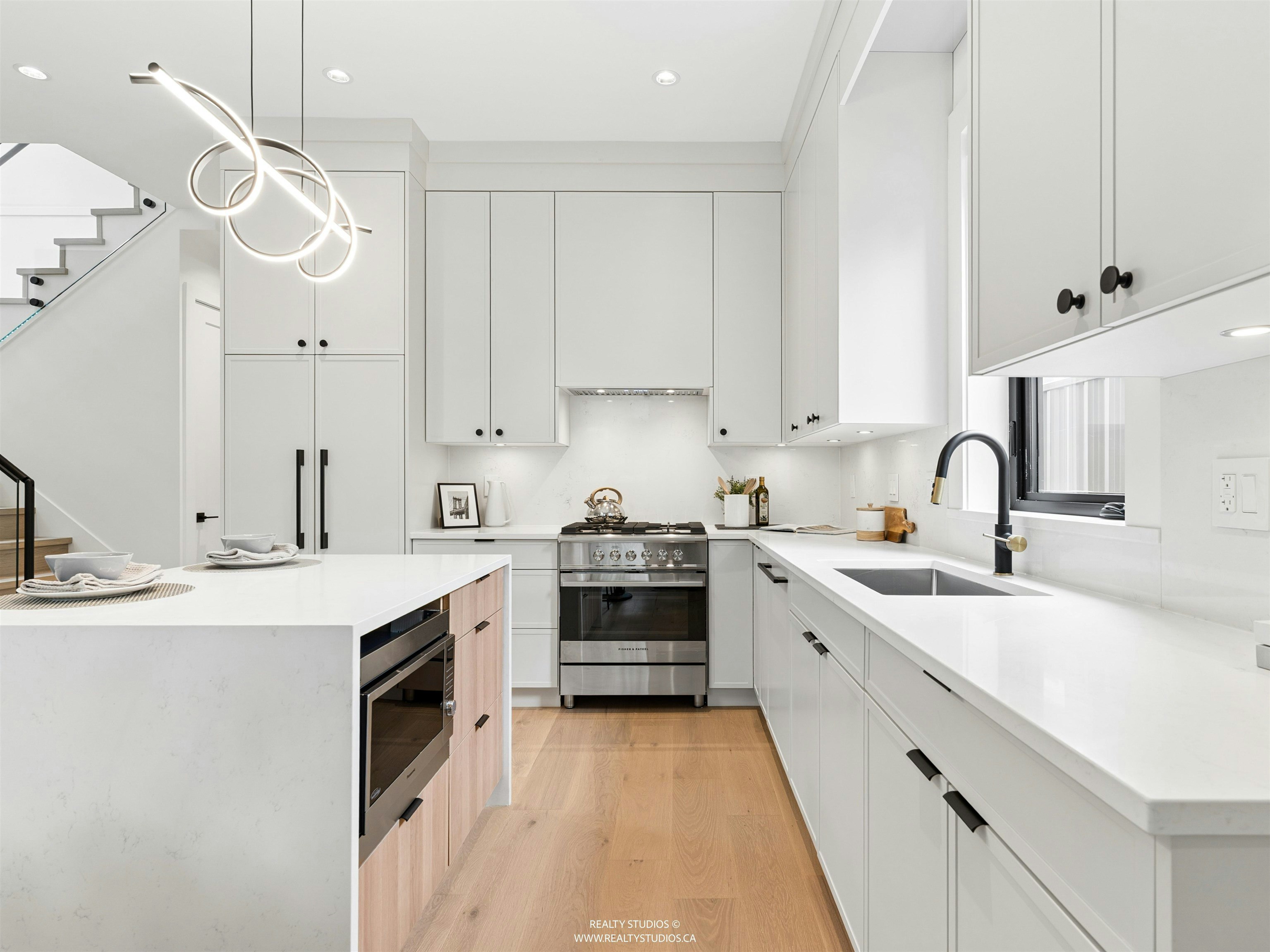 1-1986 E 8th Avenue, Vancouver, BC, V5N 1V1 - 8