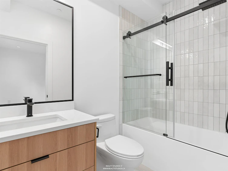 1-1986 E 8th Avenue, Vancouver, BC, V5N 1V1 - 13