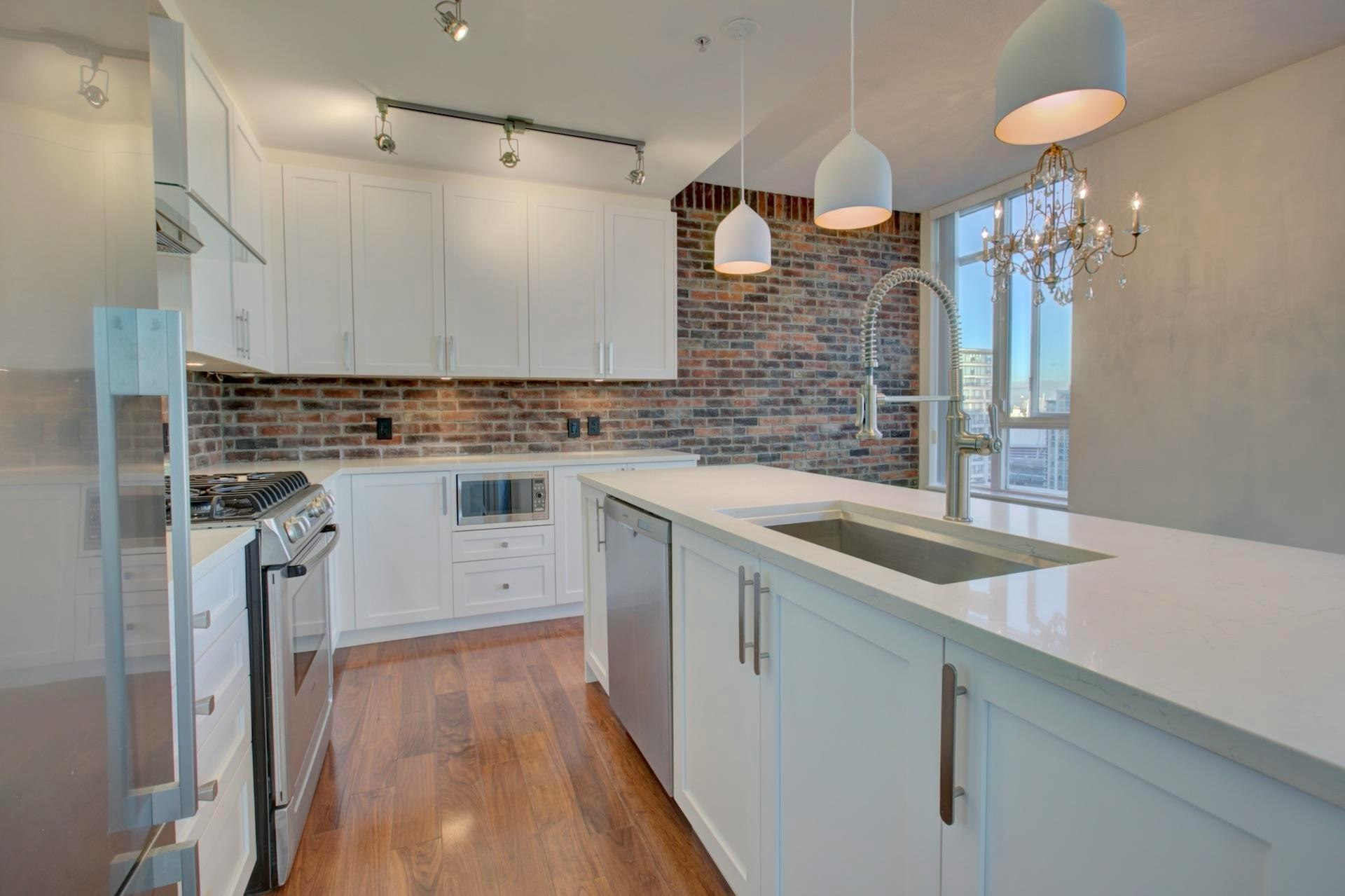 2403-1001 Homer Street - 2