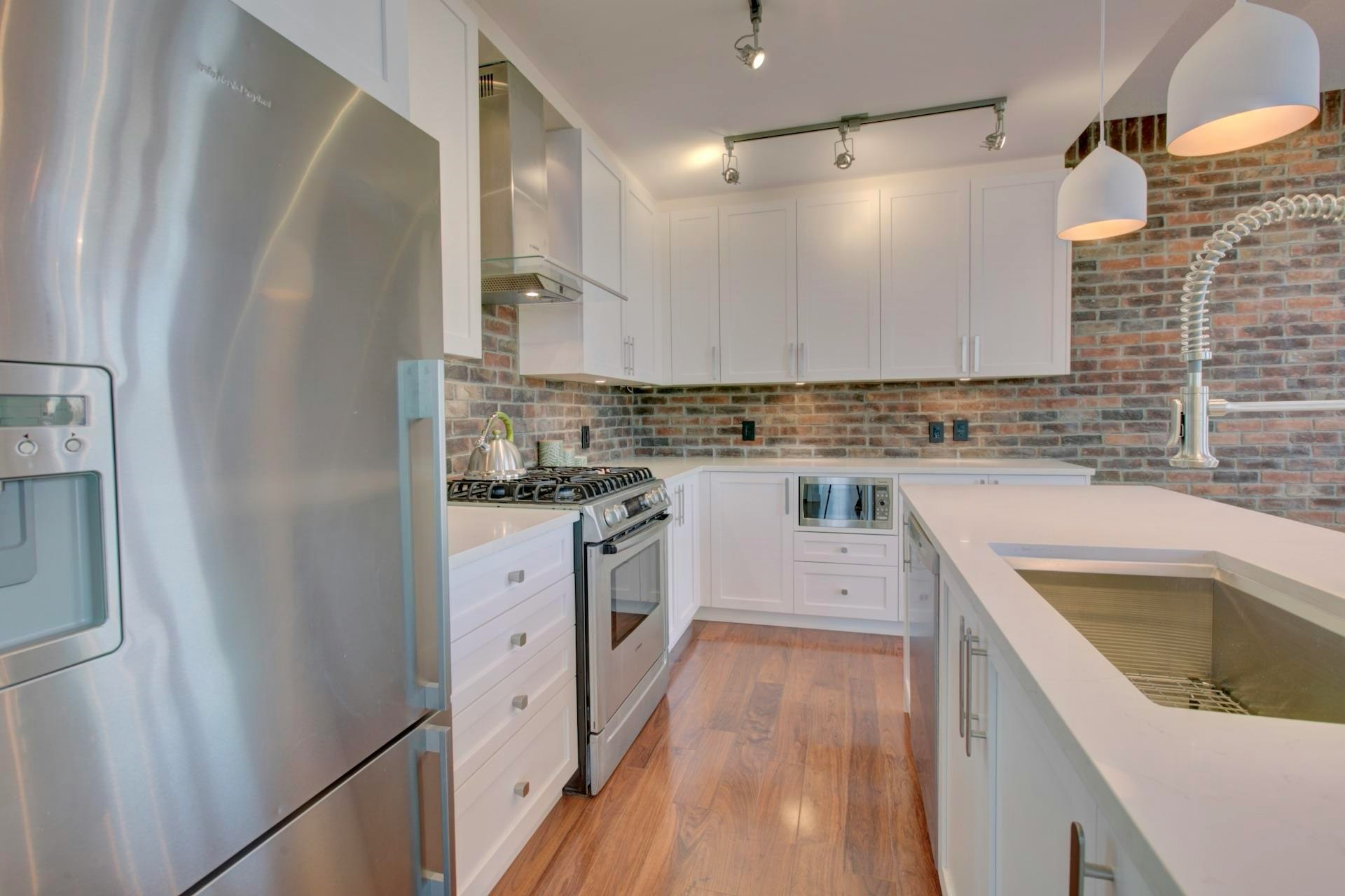 2403-1001 Homer Street - 3