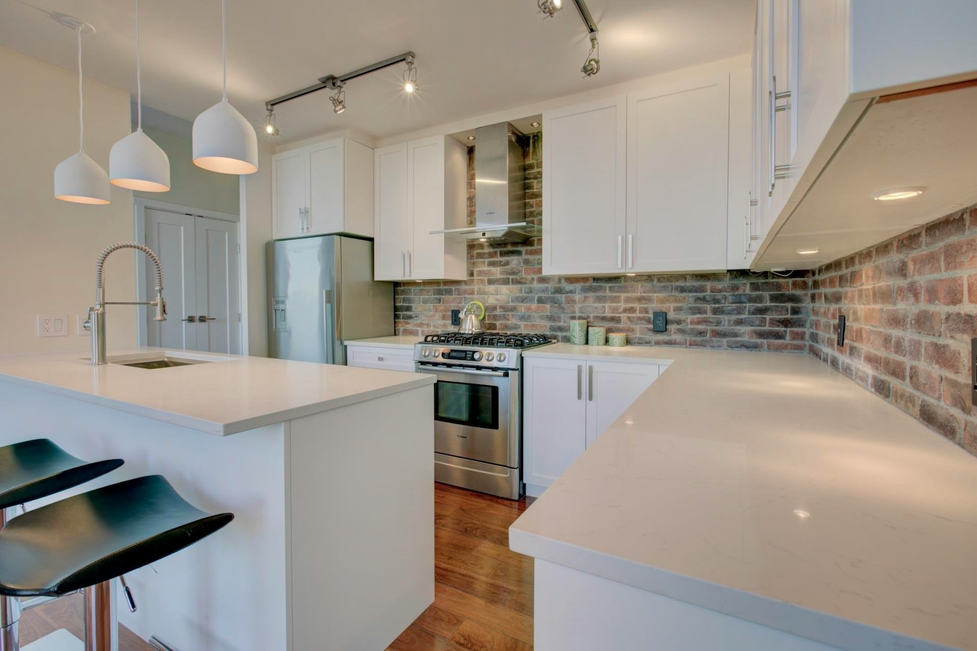 2403-1001 Homer Street - 4
