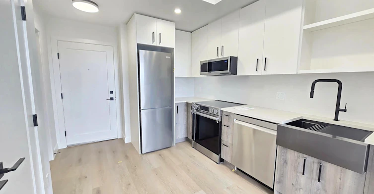 414-10405 147 Street, Surrey, BC, V3R 5X4 - 3
