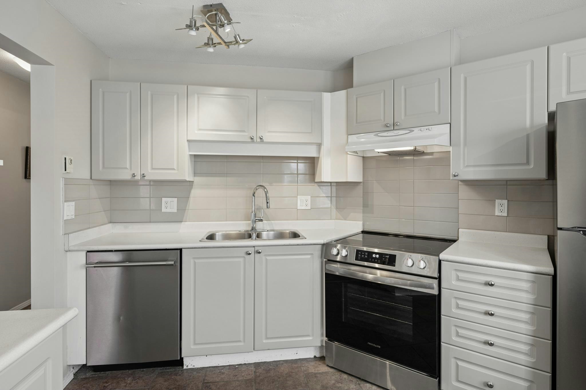 406-5765 Glover Road, Langley, BC, V3A 8M8 - 19