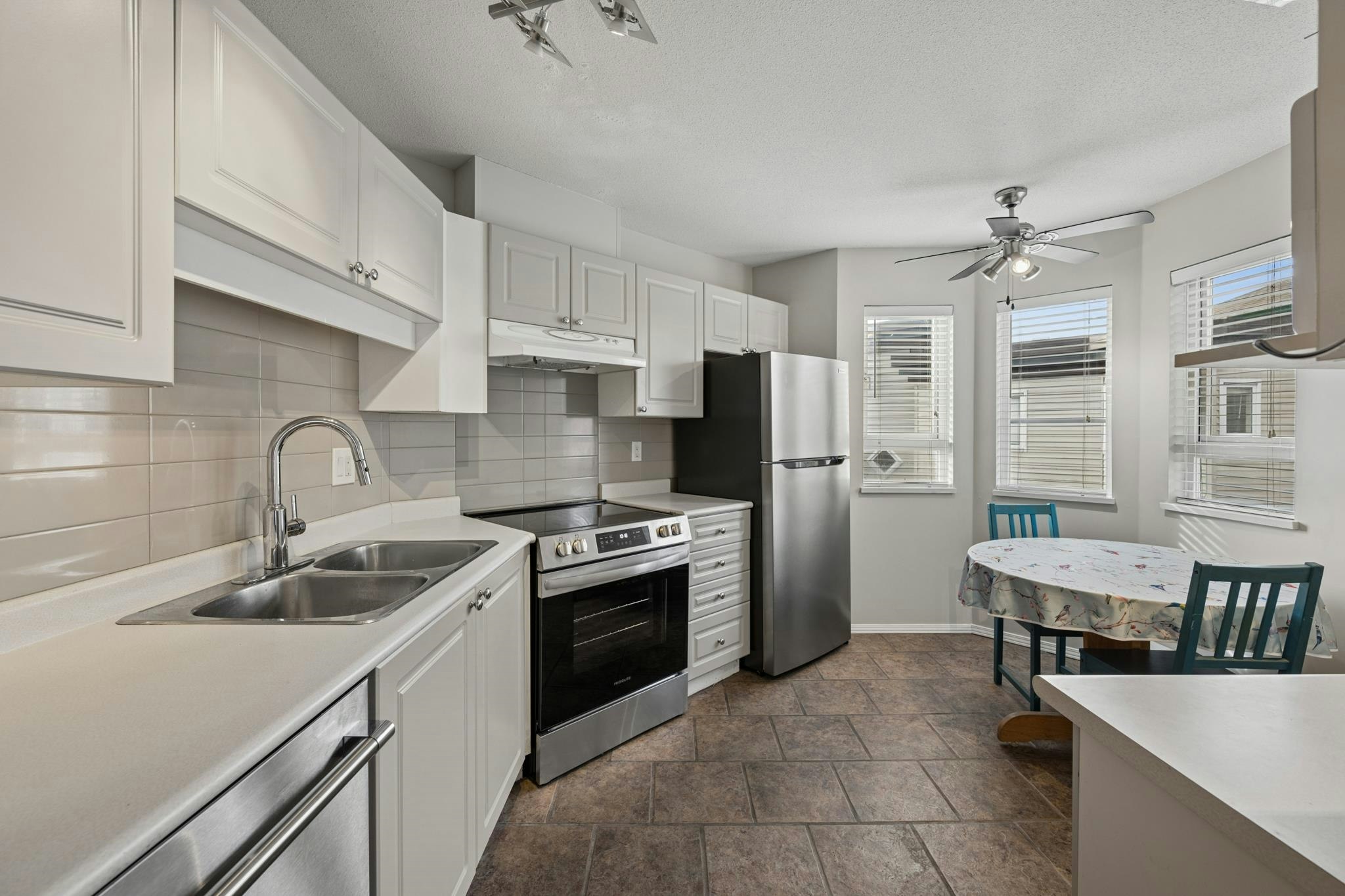 406-5765 Glover Road, Langley, BC, V3A 8M8 - 17