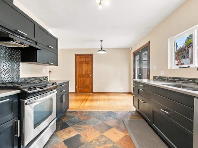 11530 95a Avenue - 5