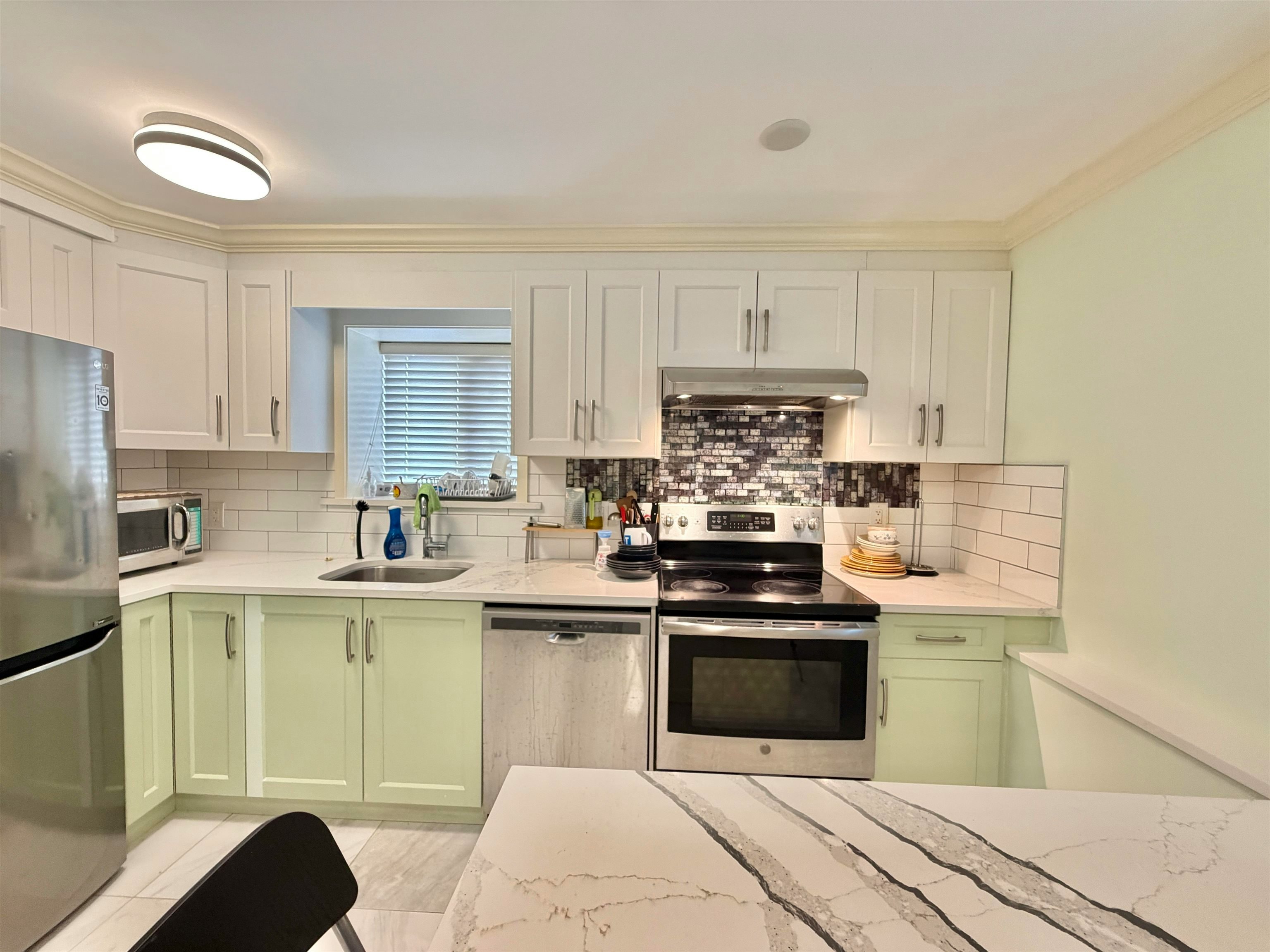 582 E 57th Avenue, Vancouver, BC, V5X 1S9