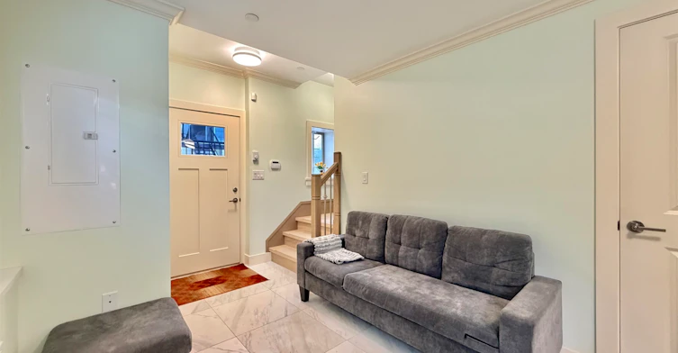 582 E 57th Avenue, Vancouver, BC, V5X 1S9 - 5