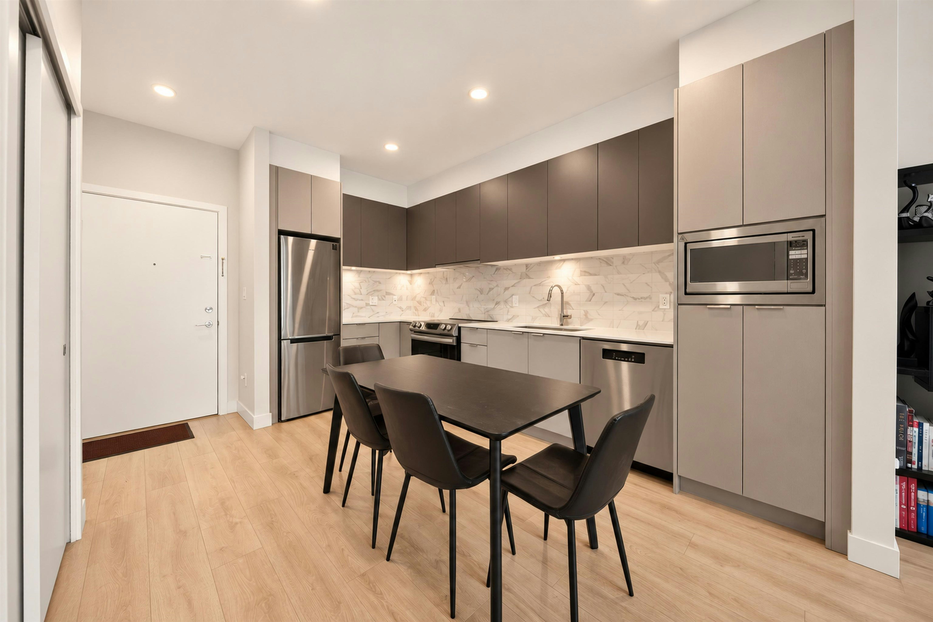 415-1792 Starling Drive - 4