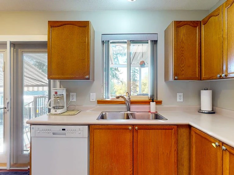 5619 Curtis Place, Sechelt, BC, V7Z 0R9 - 10