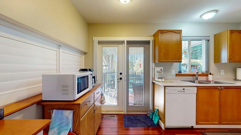 5619 Curtis Place, Sechelt, BC, V7Z 0R9 - 12