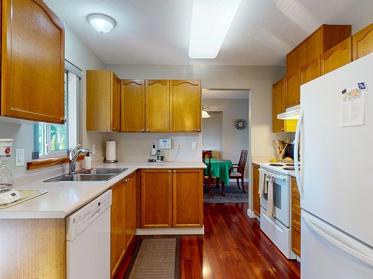5619 Curtis Place, Sechelt, BC, V7Z 0R9 - 11