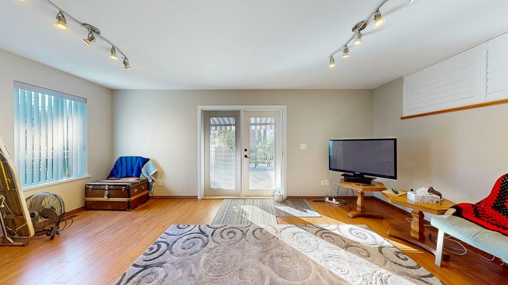 5619 Curtis Place, Sechelt, BC, V7Z 0R9 - 21