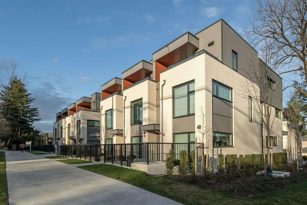 3-6768 Oak Street - 2