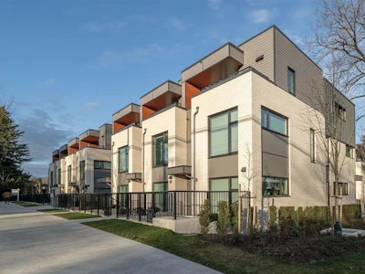 3-6768 Oak Street - 2
