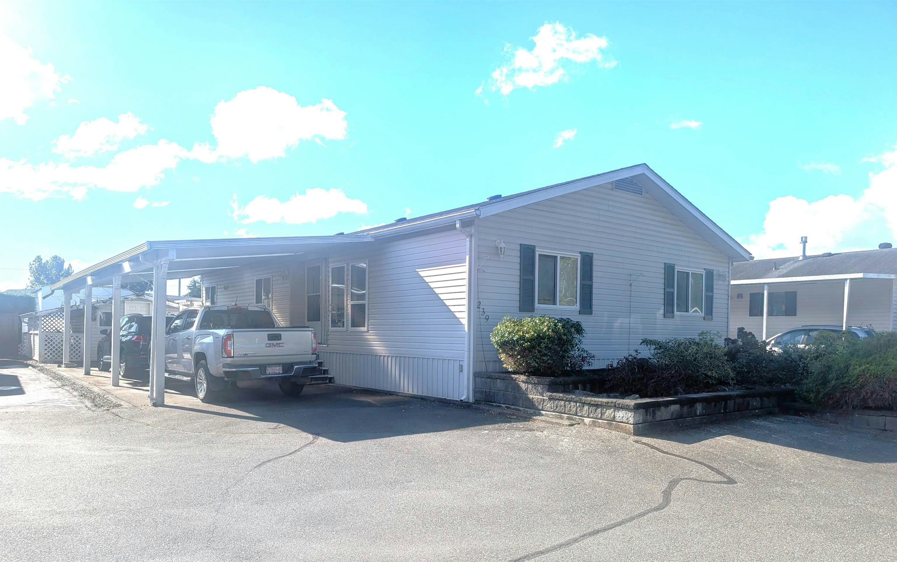 239-27111 0 Avenue, Langley, BC, V4W 2T6