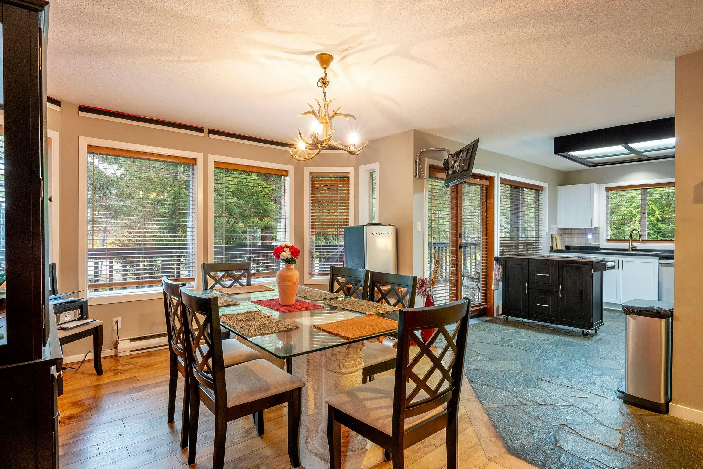 6272 Bishop Way, Whistler, BC, V8E 0C6 - 9