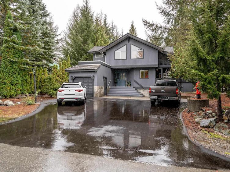 6272 Bishop Way, Whistler, BC, V8E 0C6
