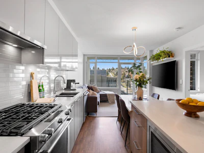 803-258 Nelson's Court - 4