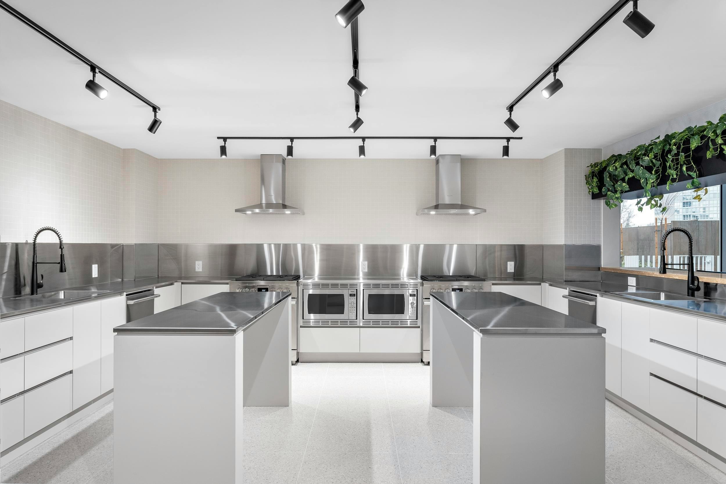 2308-13573 98a Avenue, Surrey, BC, V3T 0X1 - 10