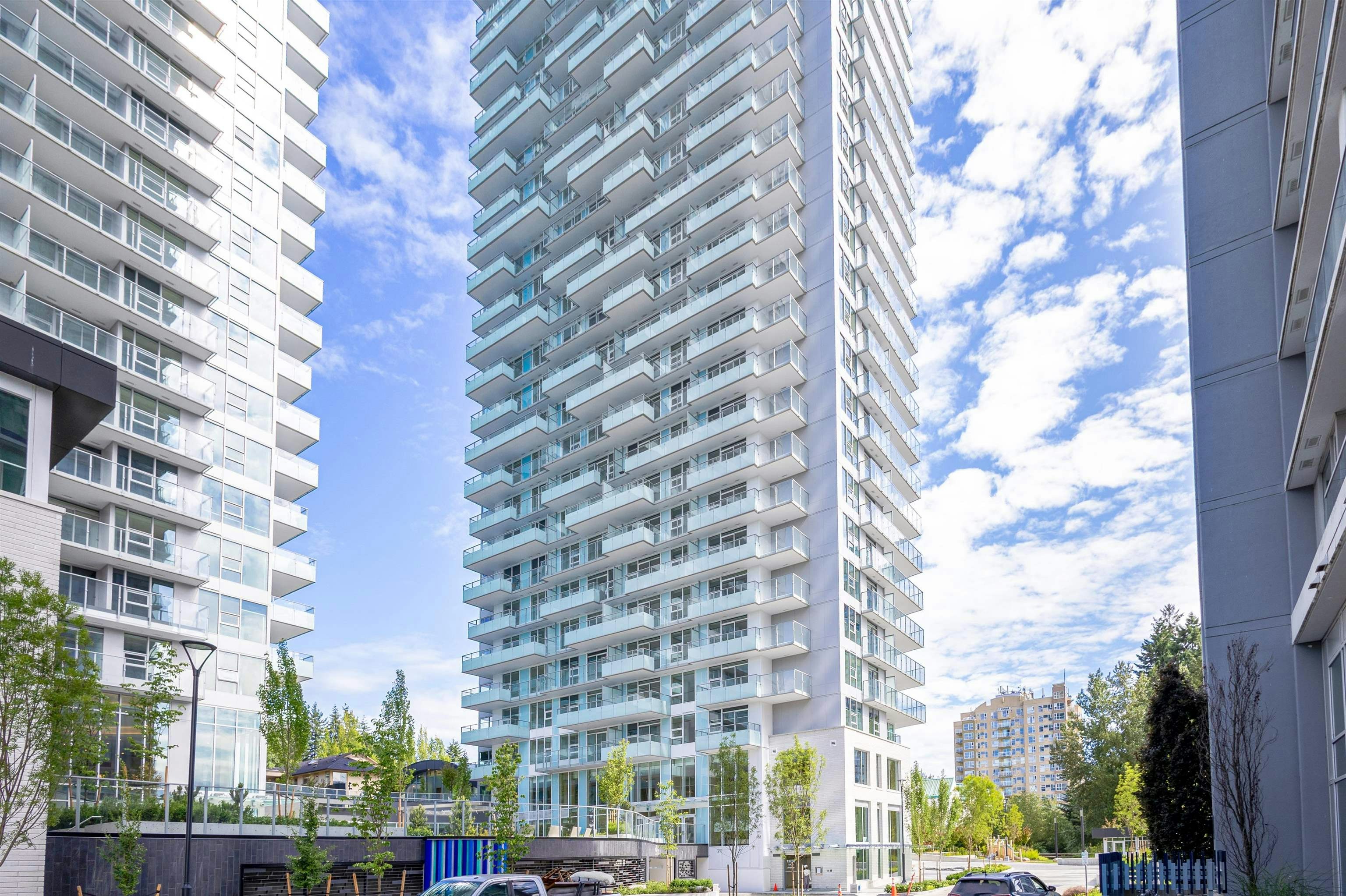 909-13768 100 Avenue, Surrey, BC, V3T 0V2