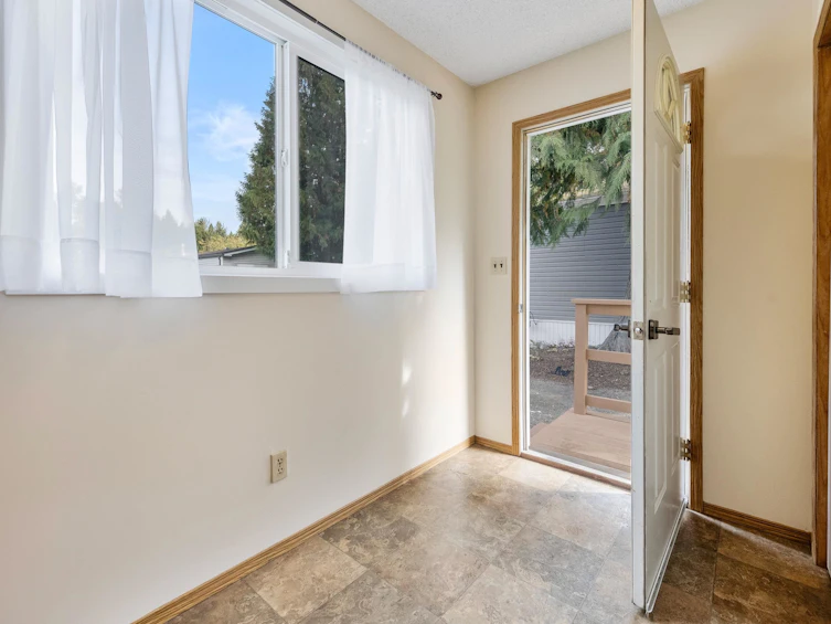 222-45835 Sleepy Hollow Road, Cultus Lake, BC, V2R 5A9 - 4