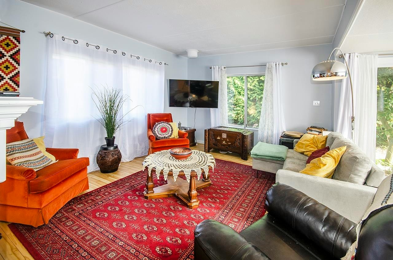 227 Tomahawk Avenue, West Vancouver, BC, V7P 1C4