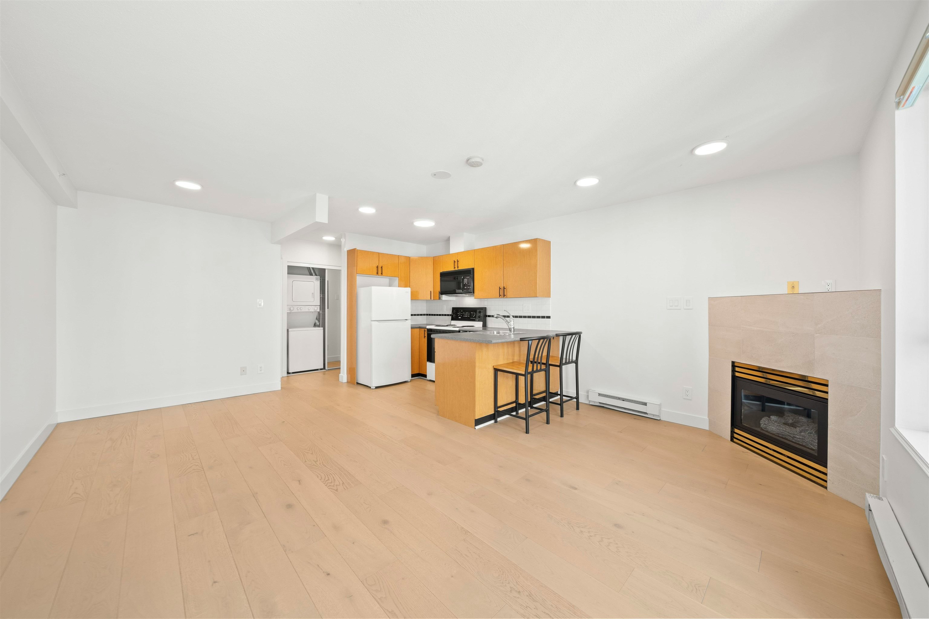 1610-939 Homer Street, Vancouver, BC, V6B 2W6 - 2