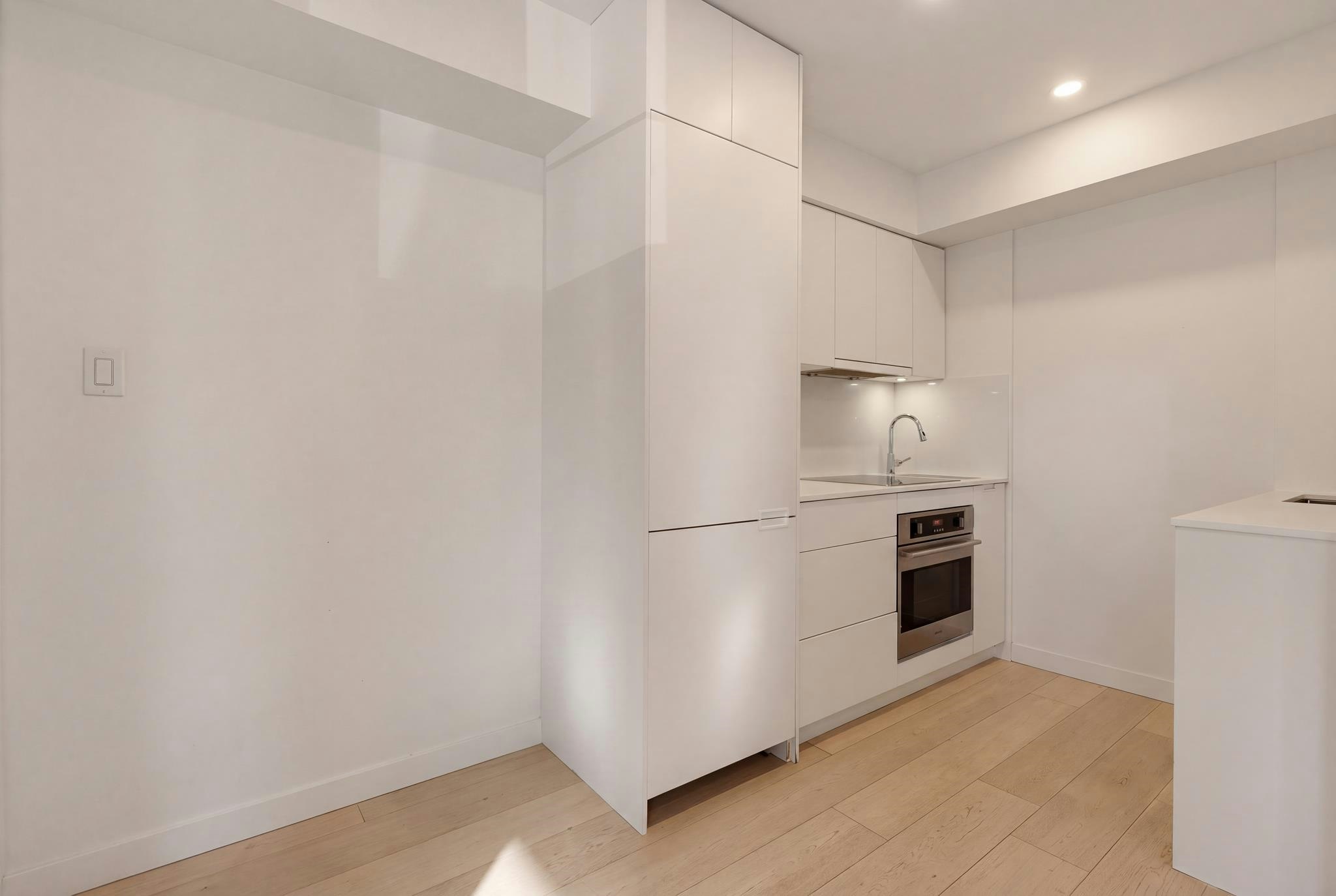 202-1520 Cotton Drive, Vancouver, BC, V5L 3V2 - 9