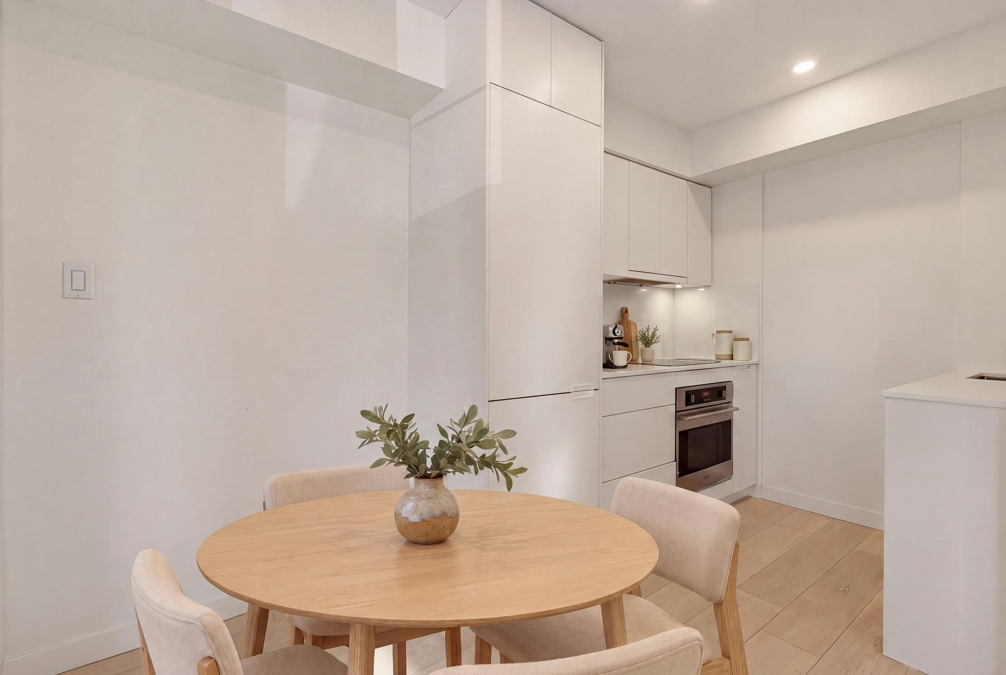 202-1520 Cotton Drive, Vancouver, BC, V5L 3V2 - 7