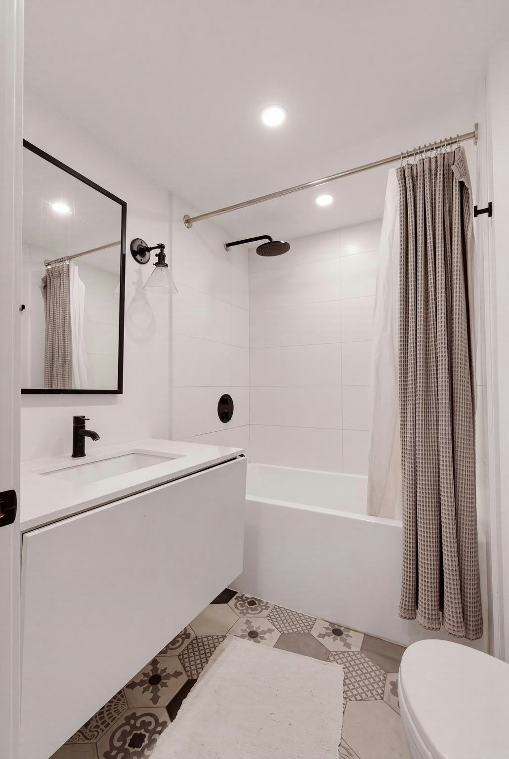 202-1520 Cotton Drive, Vancouver, BC, V5L 3V2 - 17