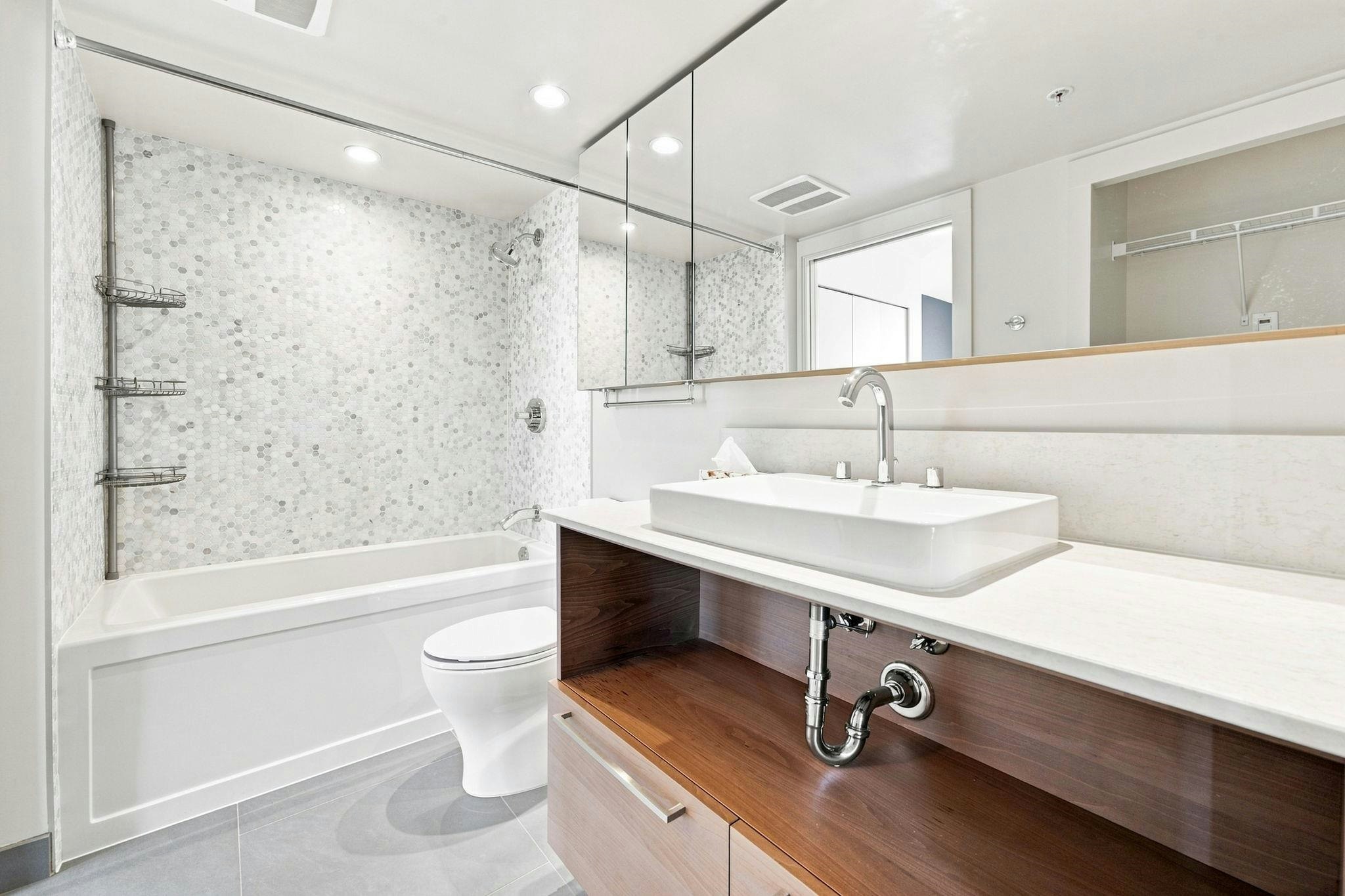 1006-189 Keefer Street, Vancouver, BC, V6A 0C8 - 7