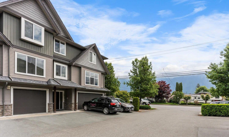 25-1609 Agassiz Rosedale No 9 Highway