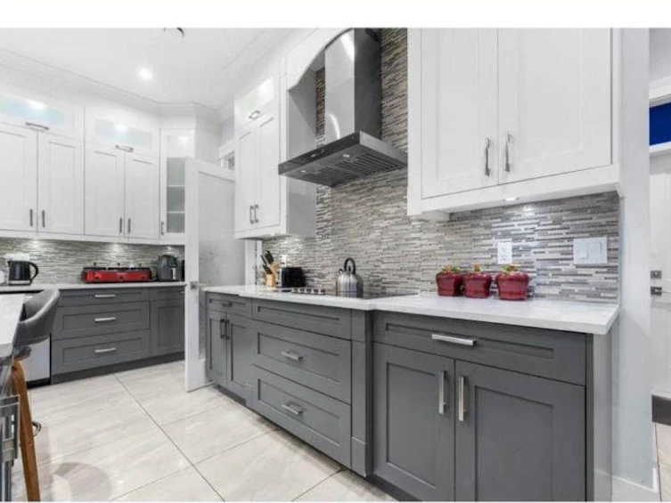 6637 121a Street, Surrey, BC, V3W 0H8 - 23