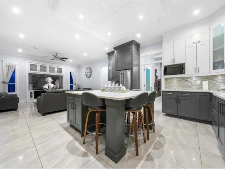6637 121a Street, Surrey, BC, V3W 0H8 - 5
