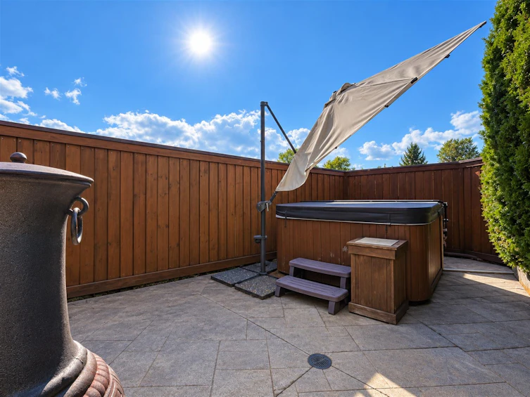 8055 144th Street, Surrey, BC, V3W 5T3 - 16