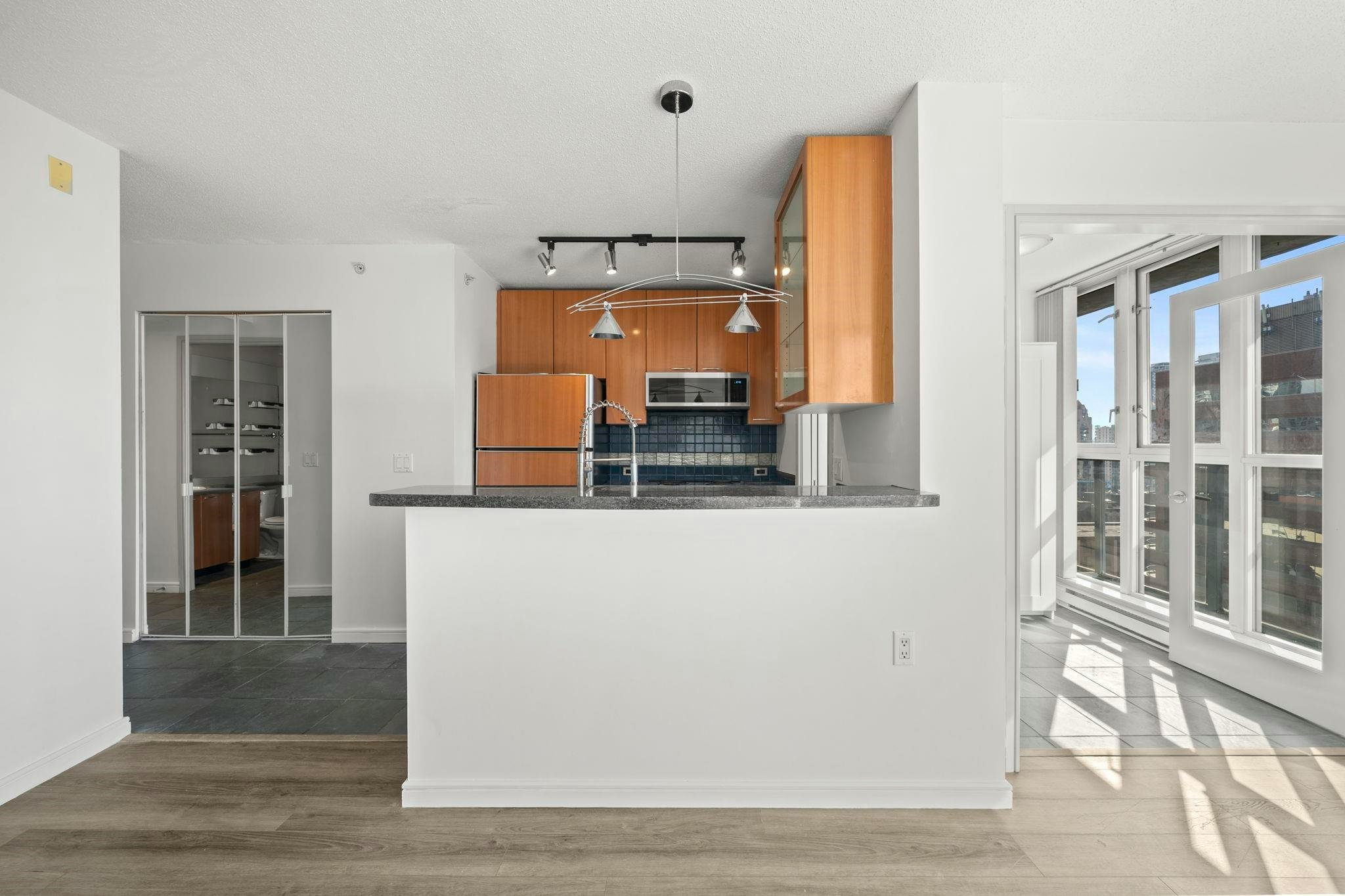 1807-1068 Hornby Street, Vancouver, BC, V6Z 2Y7 - 13