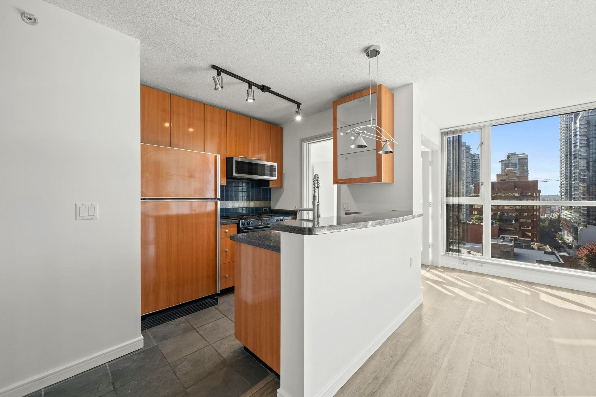 1807-1068 Hornby Street, Vancouver, BC, V6Z 2Y7 - 17