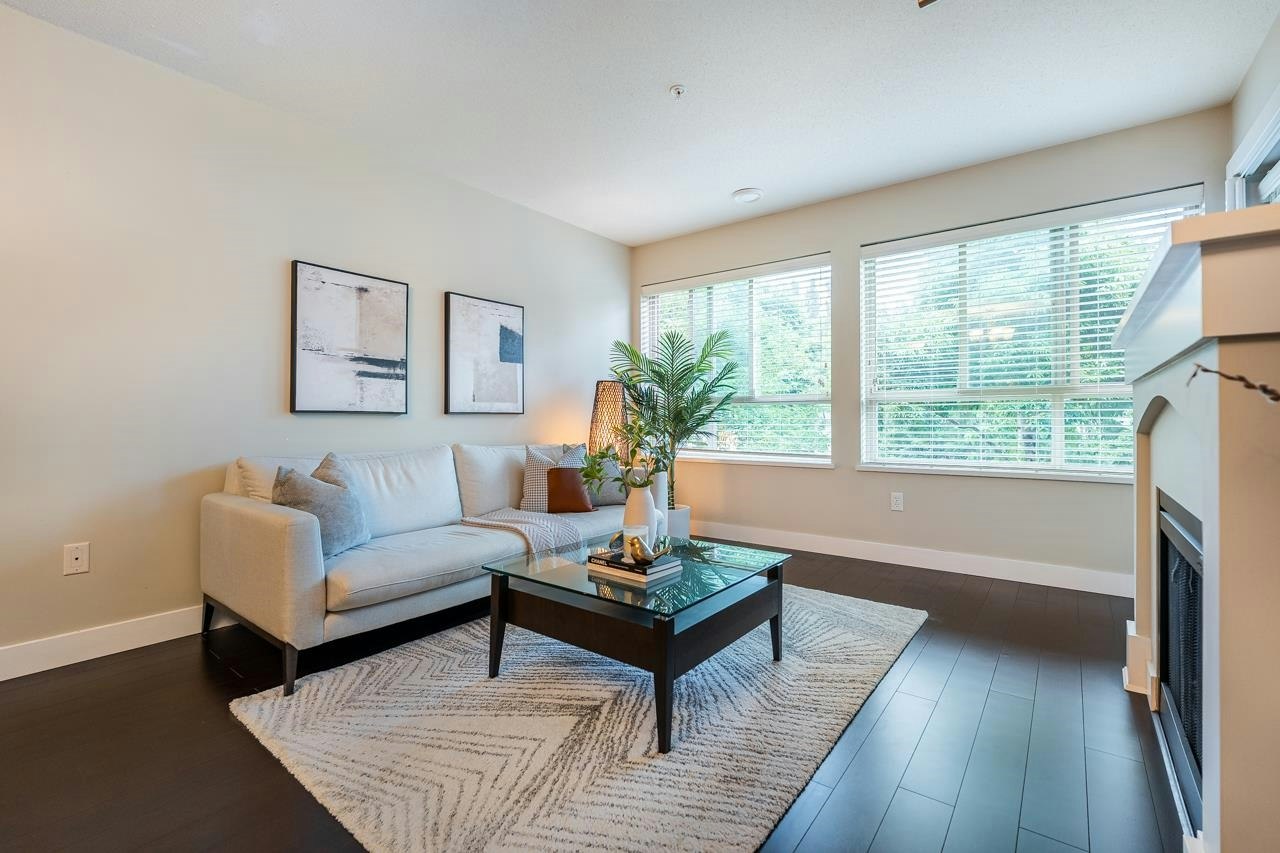 302-3110 Dayanee Springs Boulevard, Coquitlam, BC, V3E 2B4