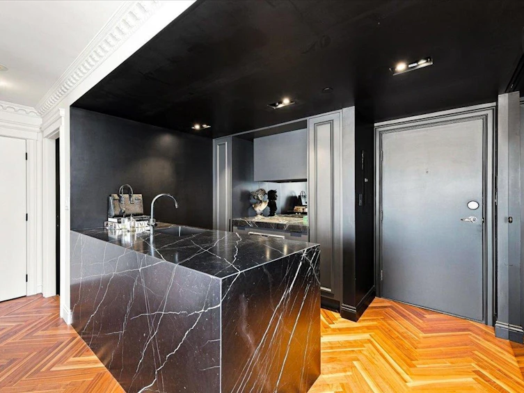 2503-198 Aquarius Mews, Vancouver, BC, V6Z 2Y4